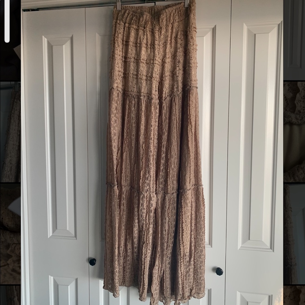 Brown / Tan Lace Flowy Stretchy Pants Size Small